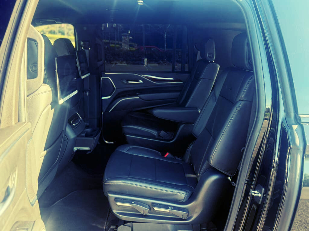 6 Passengers Cadillac Escalade ESV (1)